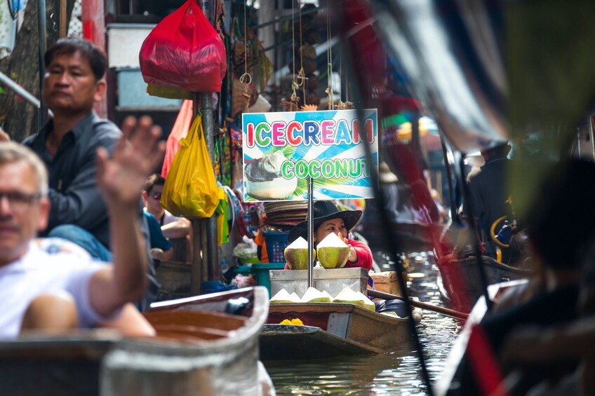 Half Day Railway Market and Damnoen saduak Floating Market tour