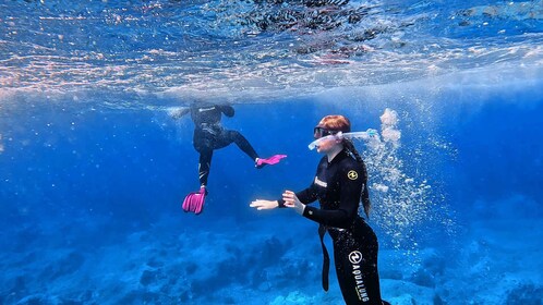 Snorkletur med guide i vakre Marathopoli