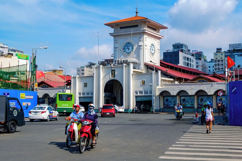 HALF-DAY SHOPPING TOUR IN HO CHI MINH CITY