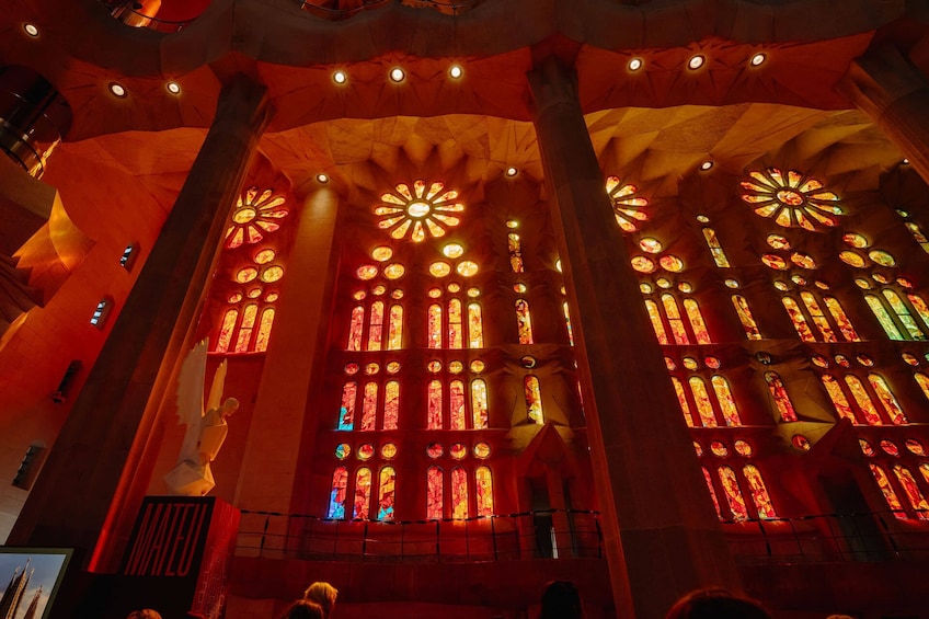 Sagrada Familia Closing Time Tour with Rooftop Views