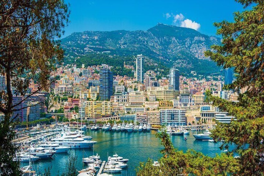 Monaco's Neighbourhoods: A Self-Guide Audio Tour 