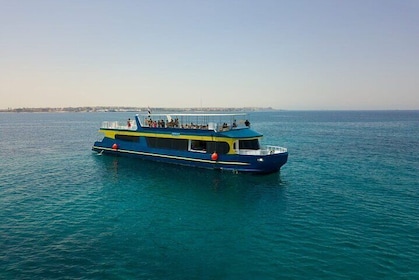 Conquest Semi-Submarine Snorkeling Trip + Turkish Bath - Hurghada