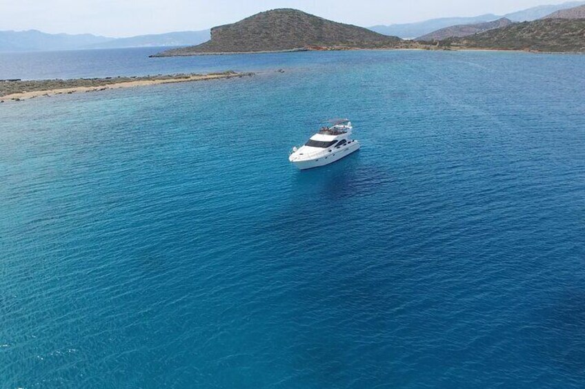 Vip Motor Yacht Charter - 17 meter 54 feet - 10 Guests possible - Half day trip