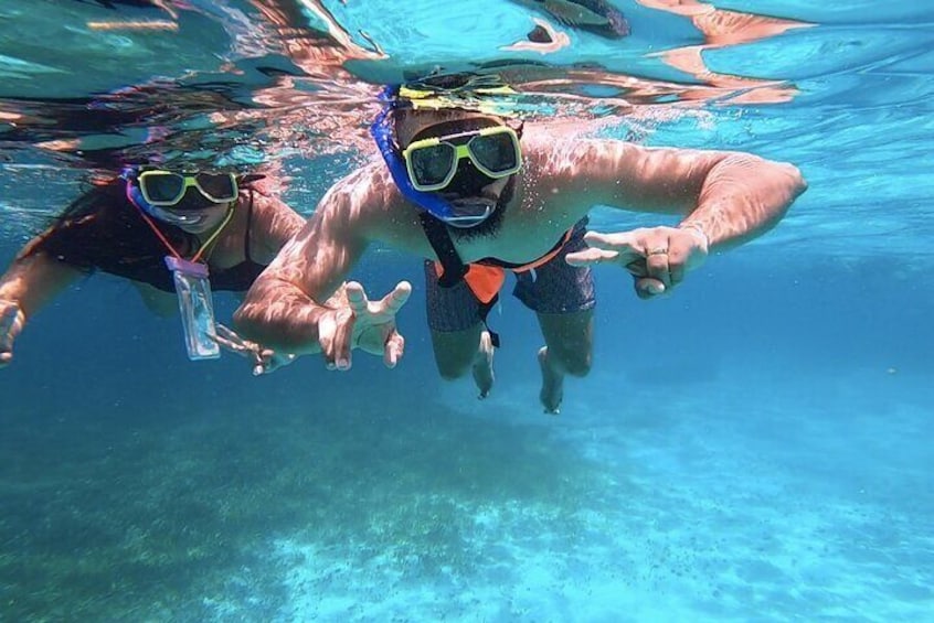 Isla Mujeres Catamaran Tour from Cancun with Snorkel and Open Bar