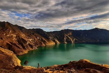 Private Quilotoa Lake Culture, Nature and Hike Day Tour