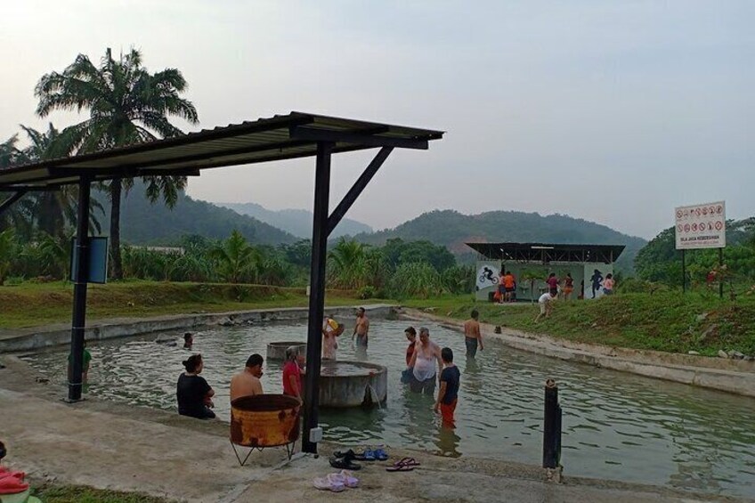 Hotsprings, Grilled Fish, Satay, Ancient Temple Tour with Locals