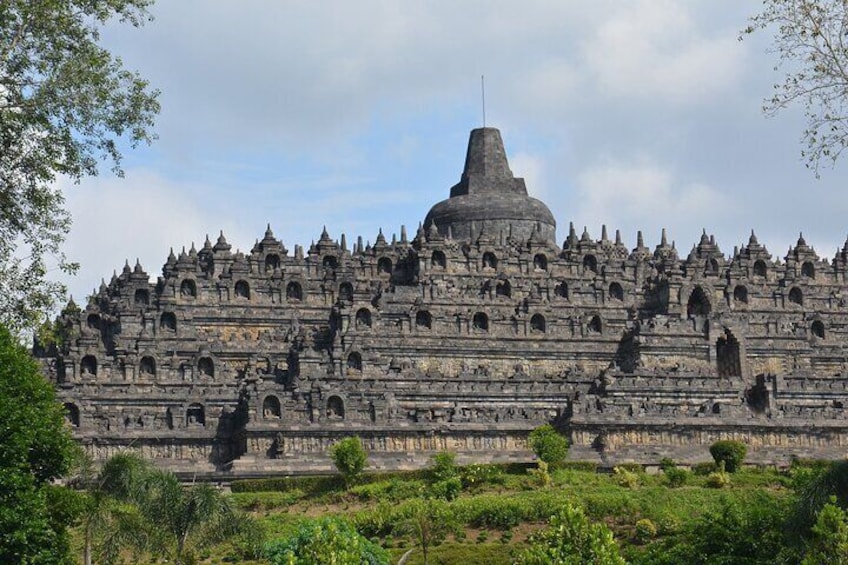 Yogyakarta One Day Tour: Borobudur and Prambanan Temples Tour