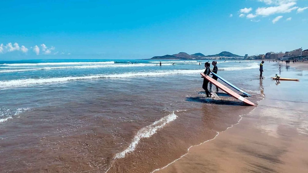 Picture 6 for Activity Surf lessons in Las Canteras Beach