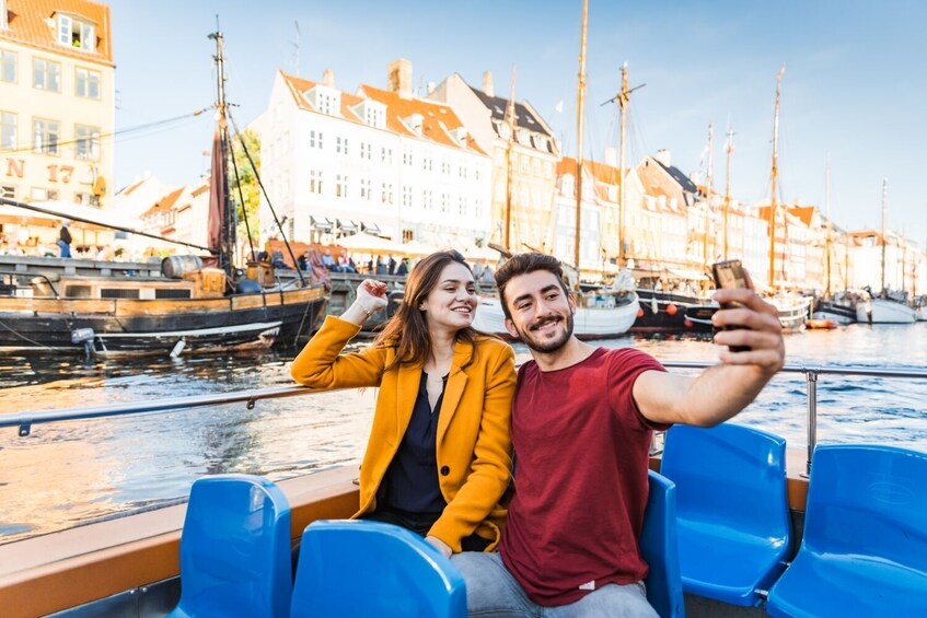 Copenhagen Red Sightseeing Hop-On Hop-Off Bus & Boat Option