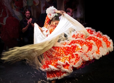 Sevilla: Triana Teatro Flamenco -teatterissa.