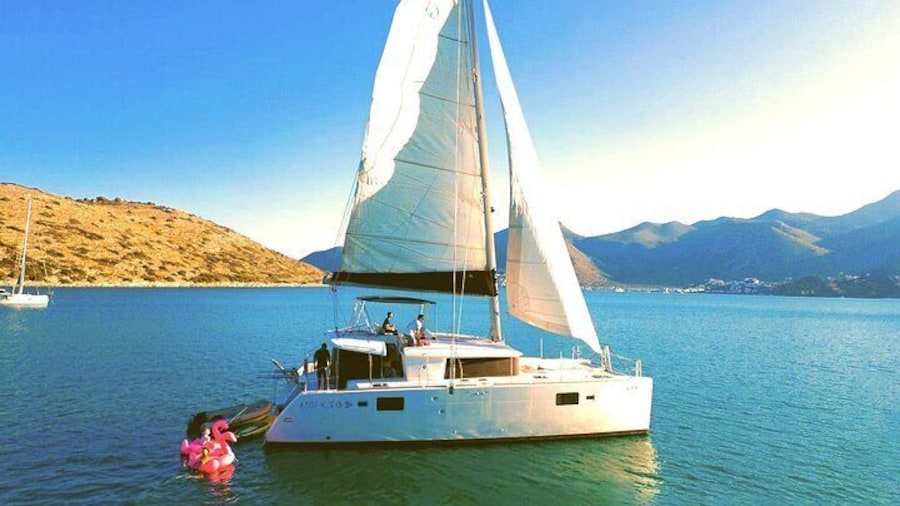 Agios Nikolaos: Morning Catamaran Cruise with Lunch