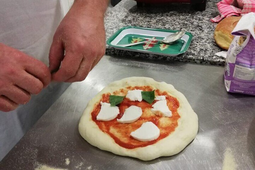 Pizza course in Catania with Show Cooking Cannolo