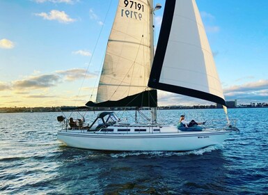 San Diego : Excursion en bateau au coucher du soleil et de jour avec boisso...