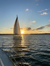 San Diego : Excursion en bateau au coucher du soleil et de jour avec boisso...