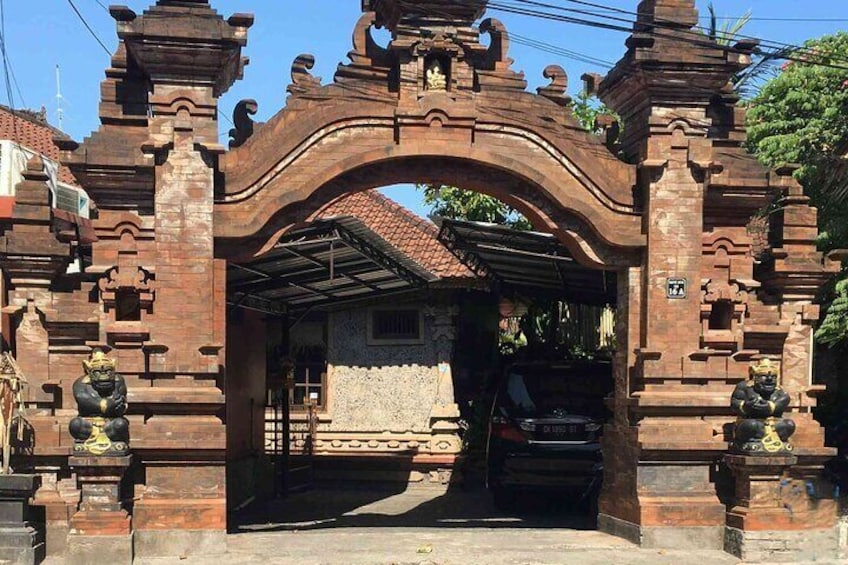 Seminyak’s Backlanes and Hidden Sites: A Self-Guided Audio Tour