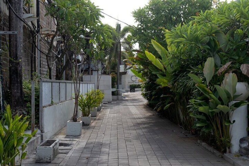 Seminyak’s Backlanes and Hidden Sites: A Self-Guided Audio Tour