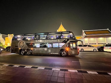 Experiencia de recorrido gastronómico en autobús tailandés en Bangkok