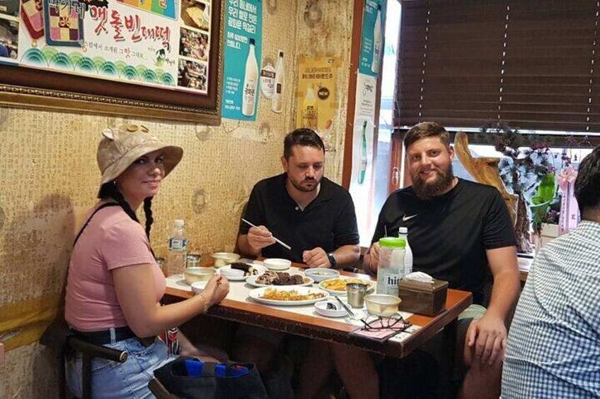 Gwangjang market Netflix Food Walking Tour with Insadong