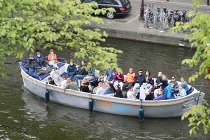 Amsterdam: Kanalkryssning med öppen båt och lokal guide