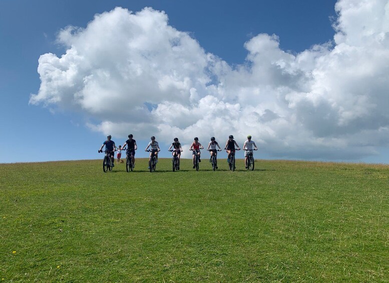 Poole: Old Harry Rocks and Corfé Castle Guided E-bike Tour