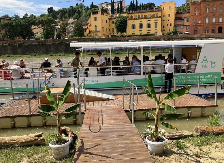 Picture 2 for Activity Florence: Arno River Sightseeing Cruise with Commentary