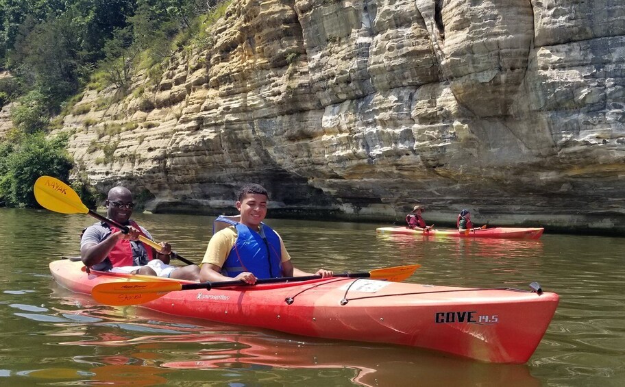 Picture 1 for Activity Starved Rock State Park: Guided Kayaking Tour