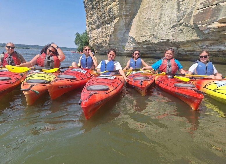 Picture 2 for Activity Starved Rock State Park: Guided Kayaking Tour