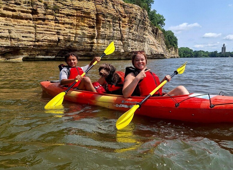 Picture 7 for Activity Starved Rock State Park: Guided Kayaking Tour