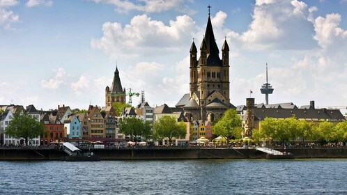 Köln: Stadtrundfahrt auf dem Rhein entlang der Altstadt