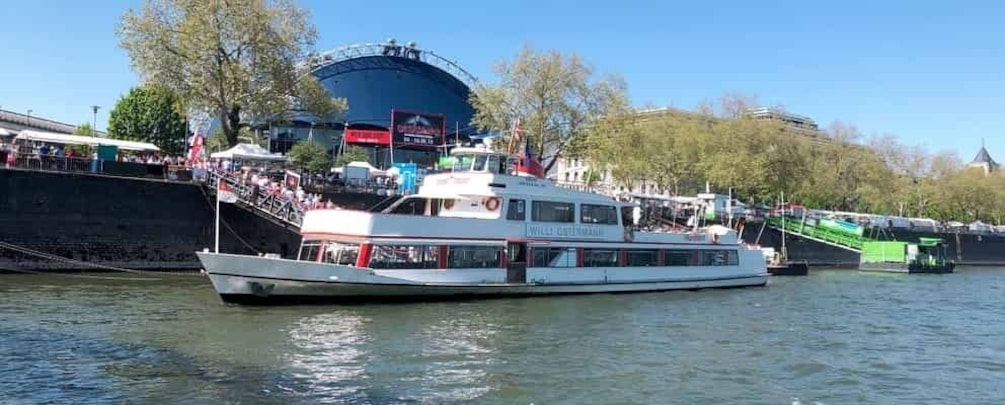 Cologne: City Cruise on the Rhine along Old Town