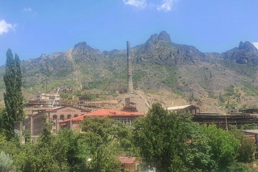 Full Day Guided Tour from Yerevan to Tbilisi with Homemade Lunch