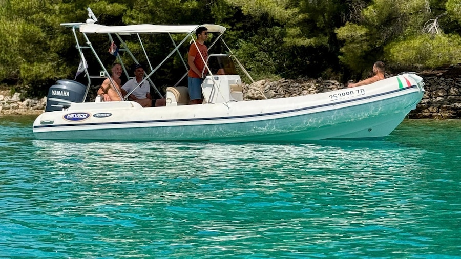 half day group speedboat tour of the islands around Zadar
