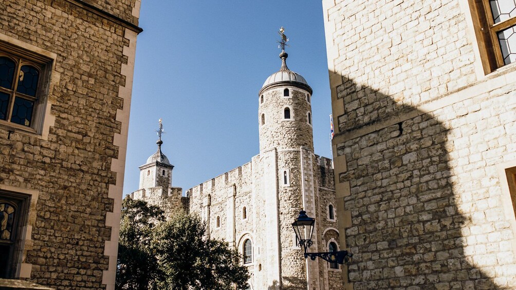 First Access Tower of London Tour with Crown Jewels
