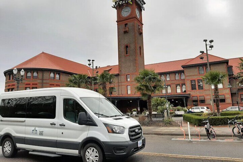 Peak Tours and Transit in Portland, Oregon