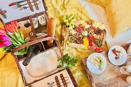 Picnic Packages for 2 to 4 ppl