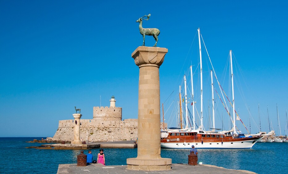 Rhodes by Night Tour with Dinner and Boat cruise