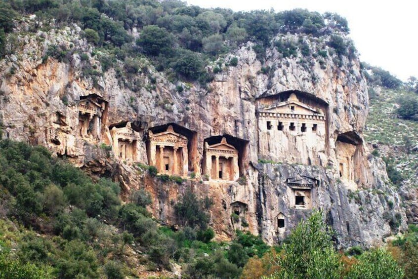 Boat Tour to Marmaris & Icmeler Dalyan with mud and thermal baths