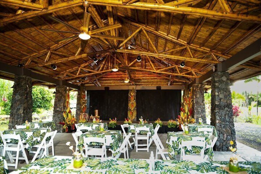 Authentic Hawaiian Dinner Pa'ina with Natives in Hana