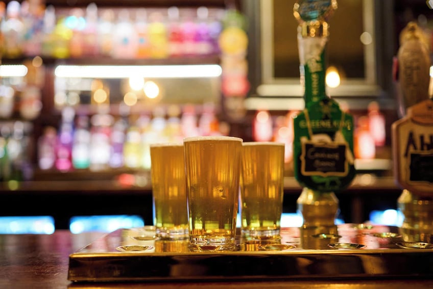 Traditional Food & Ales Tour of London's Historic Pubs