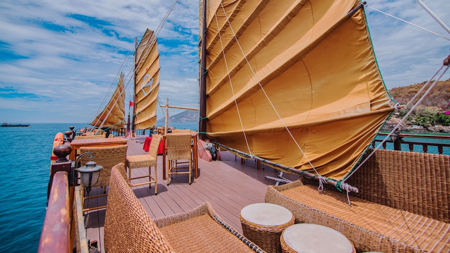 Nha Trang Bay Discovery with Emperor Cruises