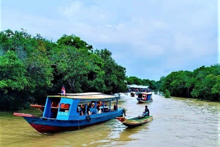 Private Authentic Khmer Cooking Class & Floating Village Tour