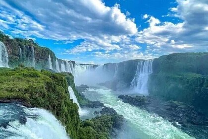 Iguassu Falls Private day tour Brasil & Argentina