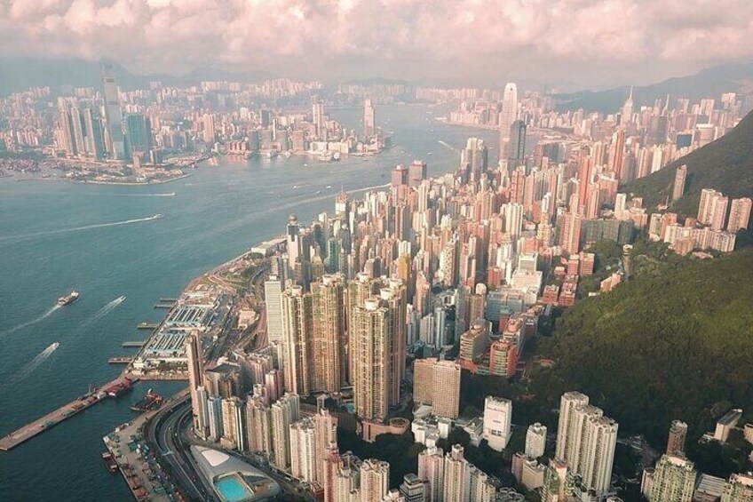 The magnificent look of the Victoria Harbour