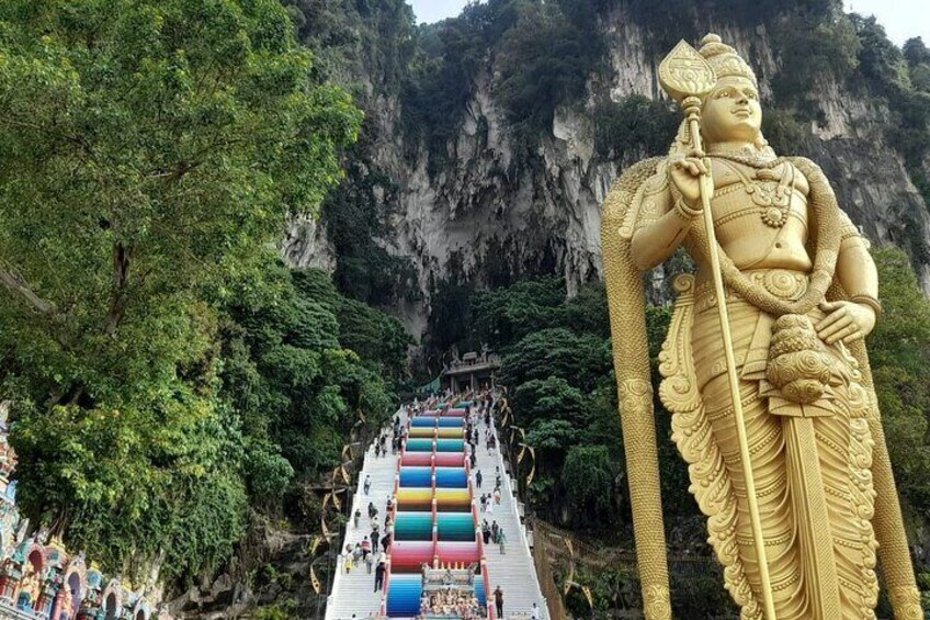Blue Mosque and Batu Caves Private Tour from Kuala Lumpur