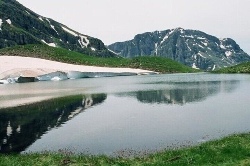 Dragon lake Trekking from Mikro Papigko to Drakolimni