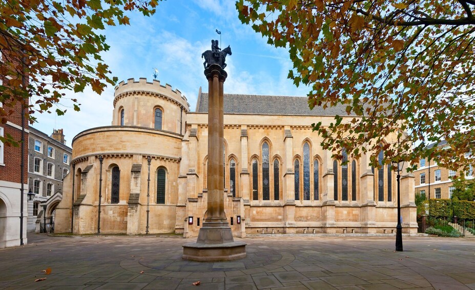 The Temple District: Walking In-App Audio Tour in London