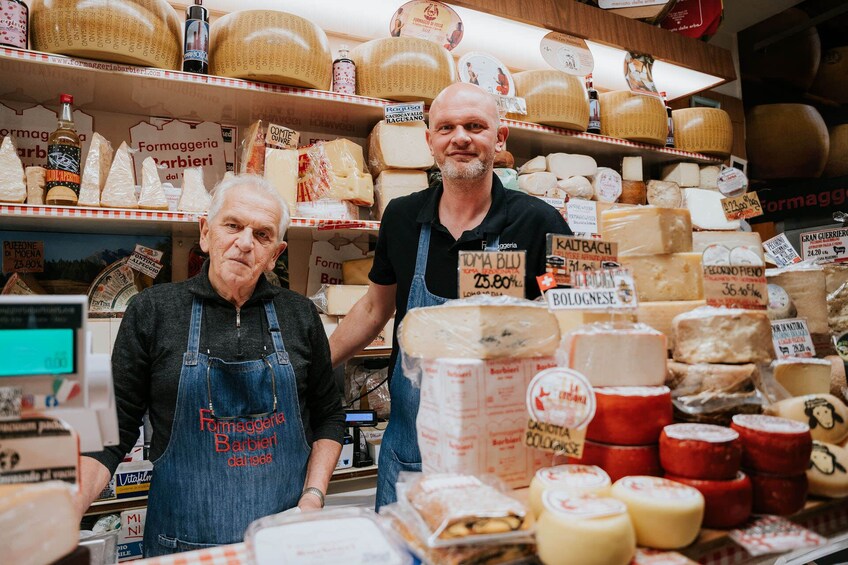 Tastes & Traditions of Bologna: Food Tour with Market Visit