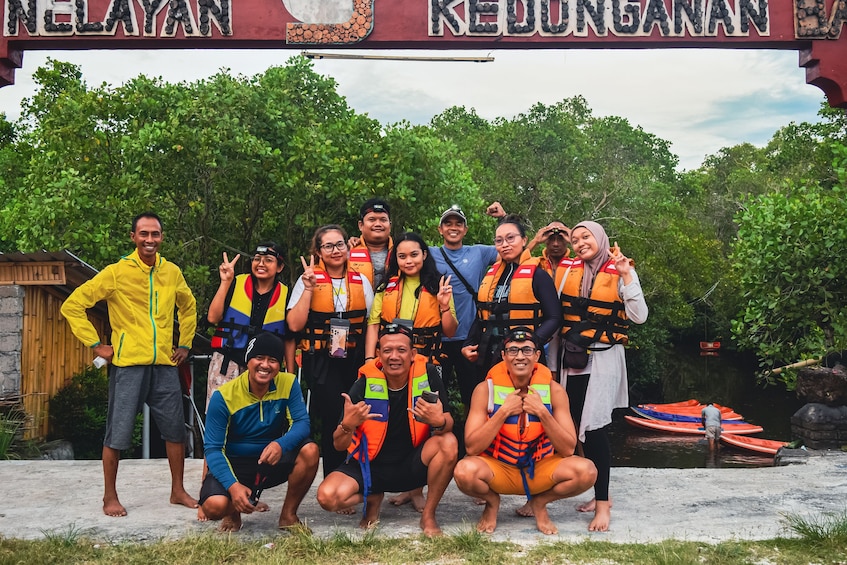 Evening Mangrove Canoe Tour with Dinner