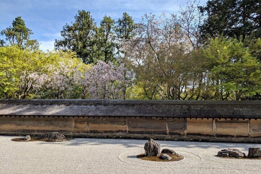 Kyoto's Zen Gardens Bike Tour 
