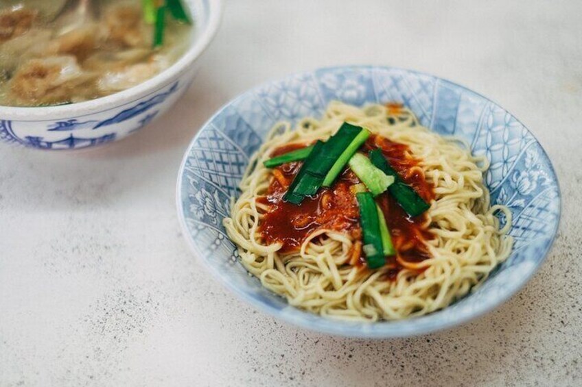 Yi Mian & delicate wonton soup